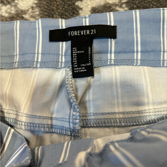 Forever 21 pin stripe pants size L - Picture 7 of 8